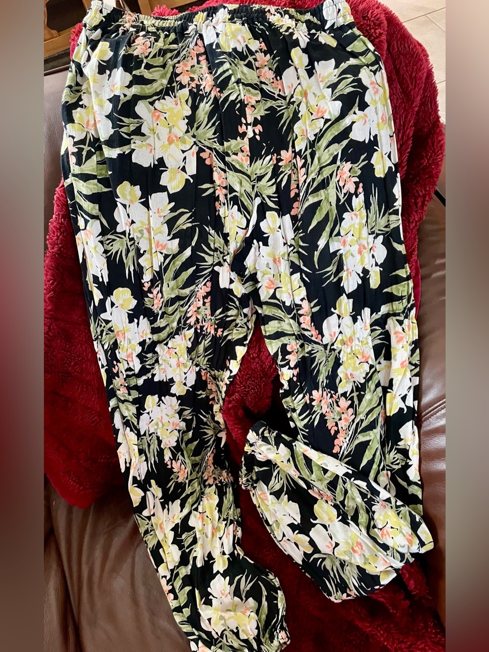Trendy ANGIE BOHO FLORAL JOGGER LIKE PANTS Drawstring elastic waist Ladies M - Picture 6 of 8